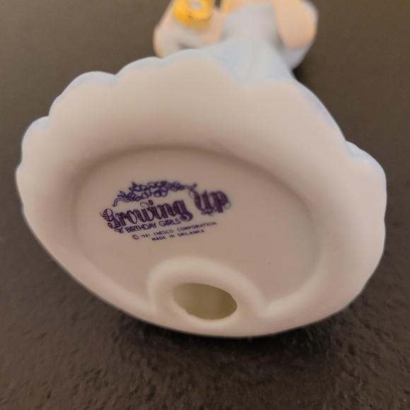 ๐ Vintage Enesco blond haired Growing Up Birthday Doll age 6 - Picture 4 of 4